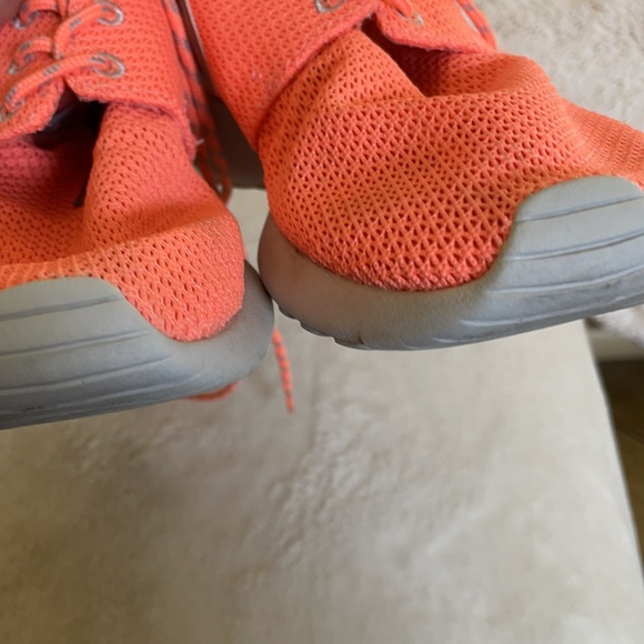 Nike - Picture 9 of 11